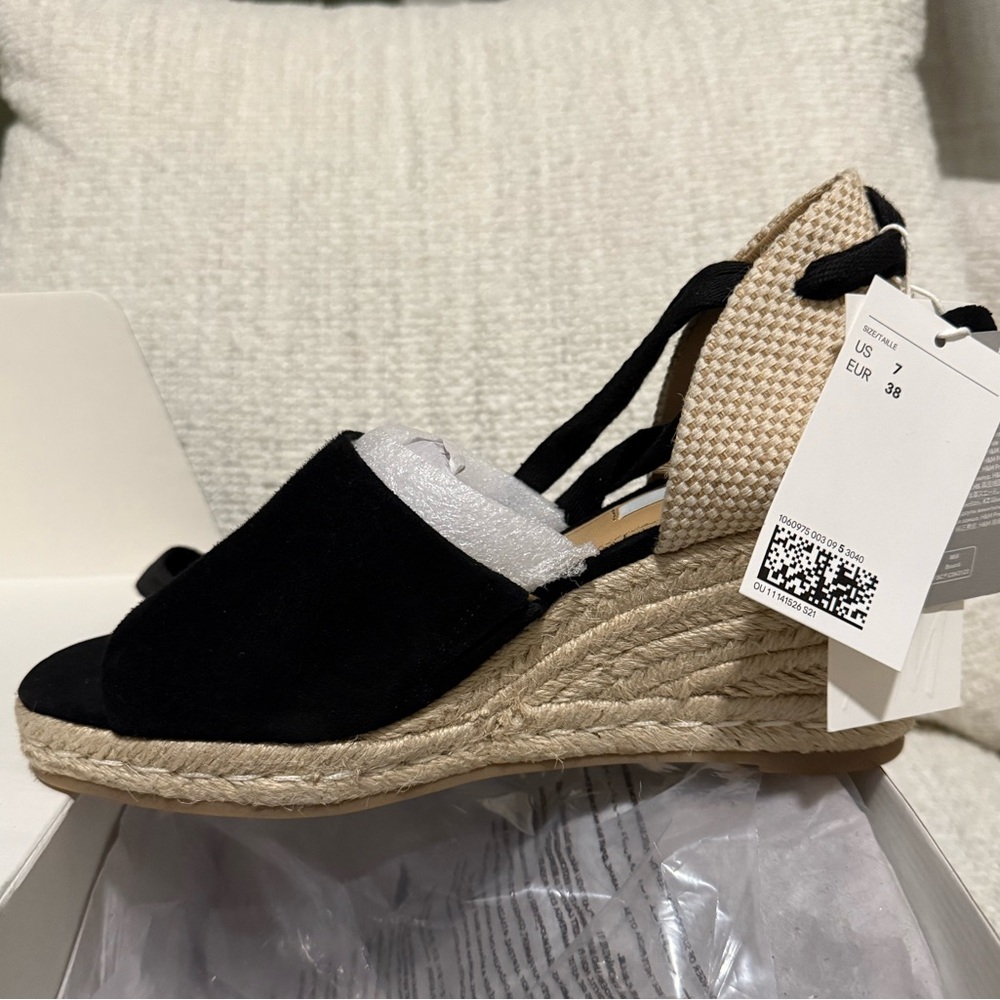 NWT H&M Suede Espadrille Sandals